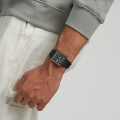 EssentialsSO34B701 - WHAT IF...BLACKAGAIN?<Swatch Outlet