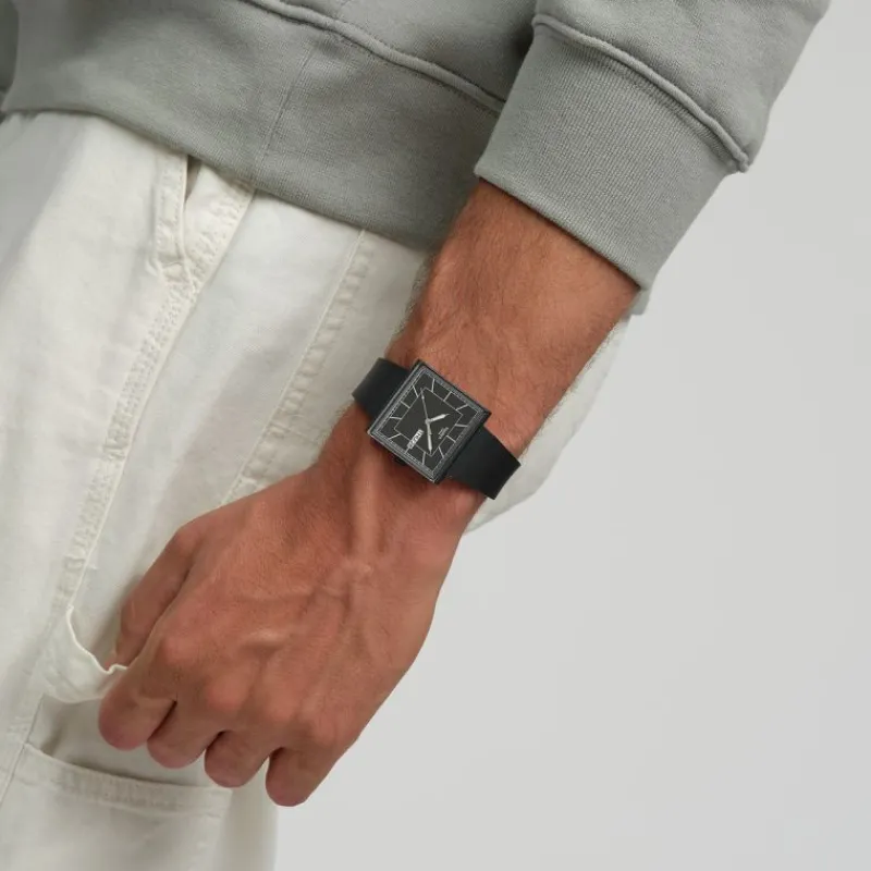 EssentialsSO34B701 - WHAT IF...BLACKAGAIN?<Swatch Outlet